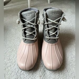 Sperry Saltwater Leather Blush and Charcoal Duck Boots